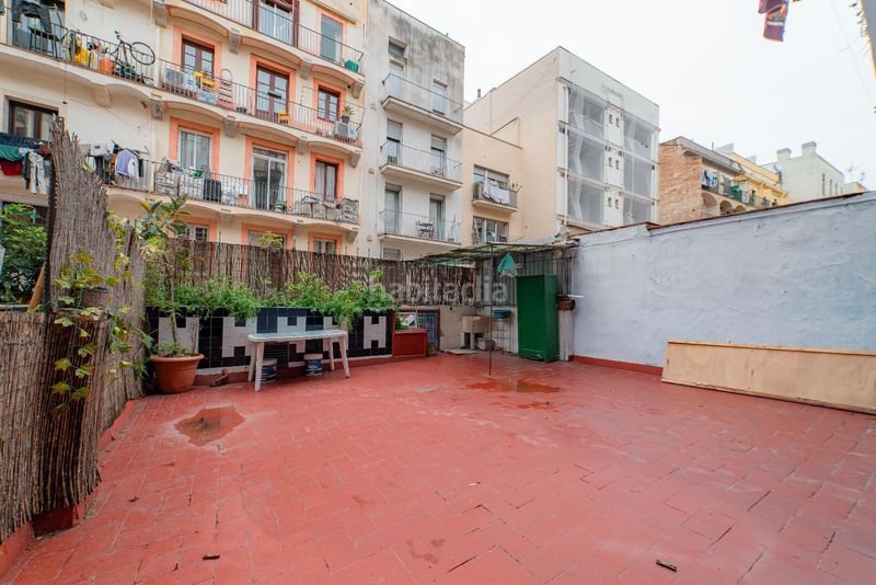 Foto d1da1669-d9e1-4c9a-8668-8146c282dba6. Pis a Raval Barcelona