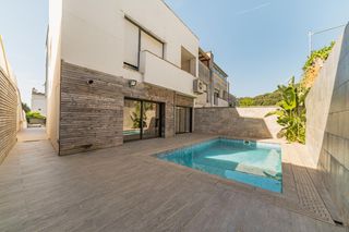 Casa adosada  Mossèn marià martinez. Exclusiva casa restaurada a 3 vientos
