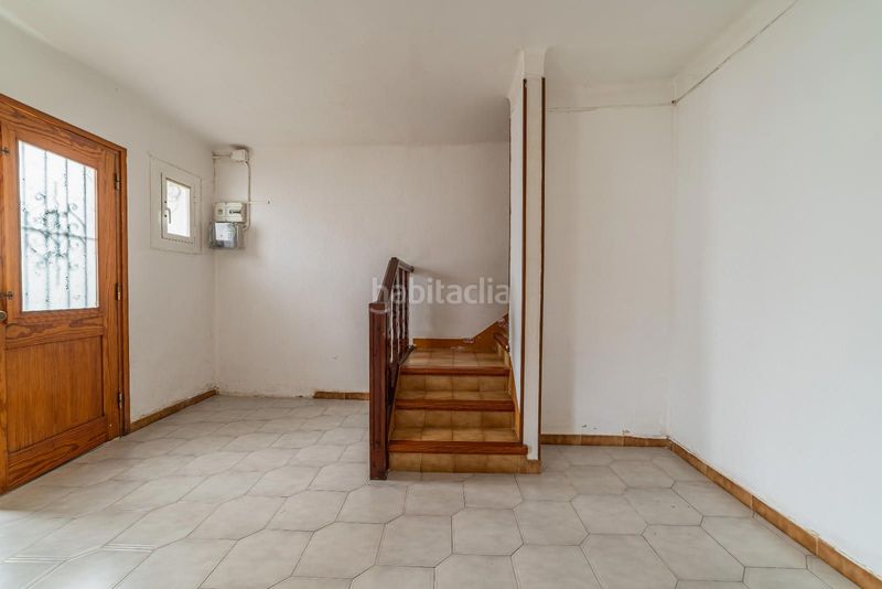 Foto 4a421d1c-601d-4532-bb0b-bc85d7f670e0. Casa adossada amb calefacció a La Llàntia Mataró