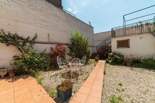 Reihenhaus  Sant miquel. Casa adosada en el centro de el masnou con patio, terraza y dere