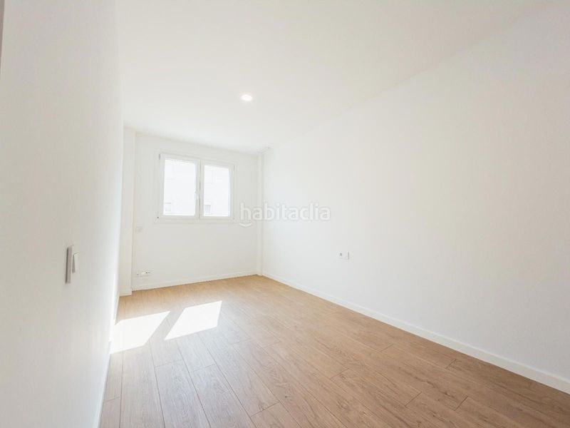 Foto cacd3791-1226-4a6d-aac3-a0db2a386954. Edificio en Canet de Mar