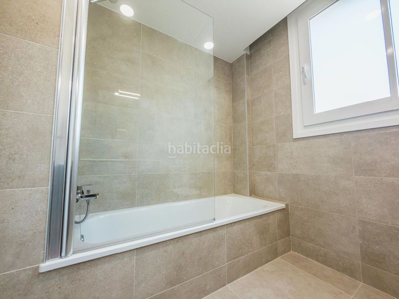Foto f3803c02-2ecd-461e-91af-91aca01b4857. Edificio en Canet de Mar