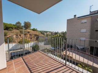 Pis  Santa llucia. Gran piso de obra nueva en canetpark