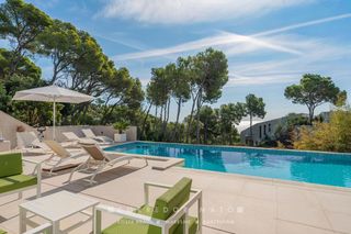 Chalet  Pic neulos. Exclusiva casa contemporánea con vistas panorámicas y al mar en