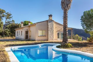 Xalet  Urbanització vall repòs. Vall repòs  casa independiente con piscina, gran jardín y vistas