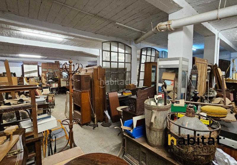 Foto b080865f-fe32-4907-aaf3-f398c2ec3e97. Local commercial dans Eixample Tarragona