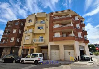 Building  Carrer verge de montserrat. I n v e r s o r e s. hostal en venta en el morell