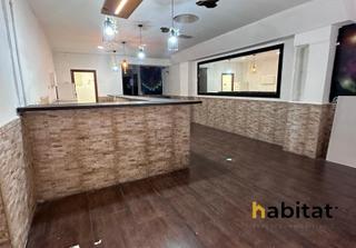 Geschäftsraum in Avinguda d'estanislau figueres 21. Local en venta con salida de humos en tarragona