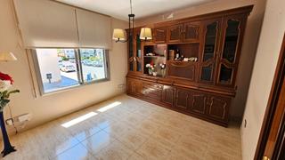 House  Carrer prades. Casa unifamiliar en una sola planta en torreforta con parking