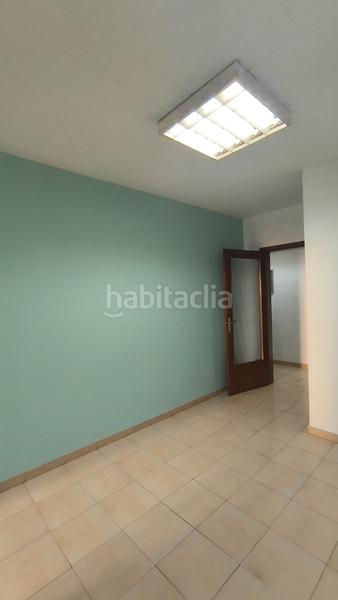 Foto aae7cbc4-3bdd-467d-a4a3-53f39b513d19. Affitto ufficio in Barris Marítims Tarragona