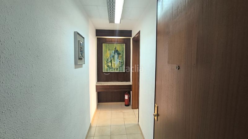 Foto edb1efbe-6f66-4ce3-a766-71603cdf8d90. Miete büro in Barris Marítims Tarragona