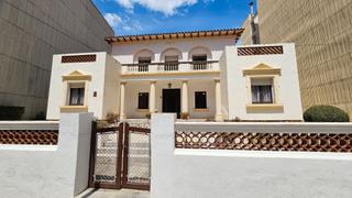 Residential Plot  Carrer de pere badia. Oportunidad de inversión — solar edificable en el centro de torr