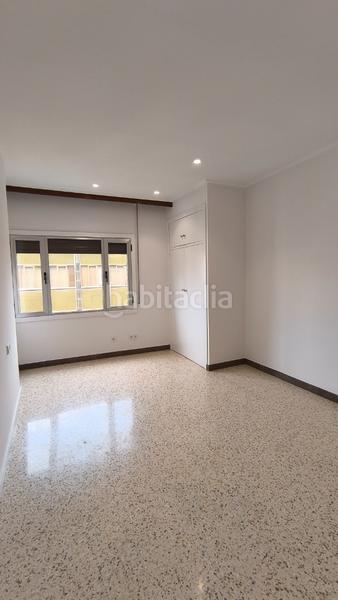 Foto 15ee45dc-0e56-44a3-8760-cb574c72ee19. Alquiler piso  totalmente reformado en rambla nova en Tarragona