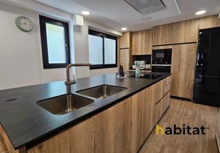 Pis a Nou Eixample Sud. Piso reformado de 4 habitaciones dobles y 2 terrazas exteriores