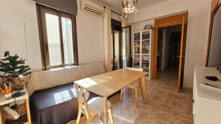 Flat  Avinguda de ramn y cajal. Piso de 4 habitaciones en venta en av.ramn y cajal
