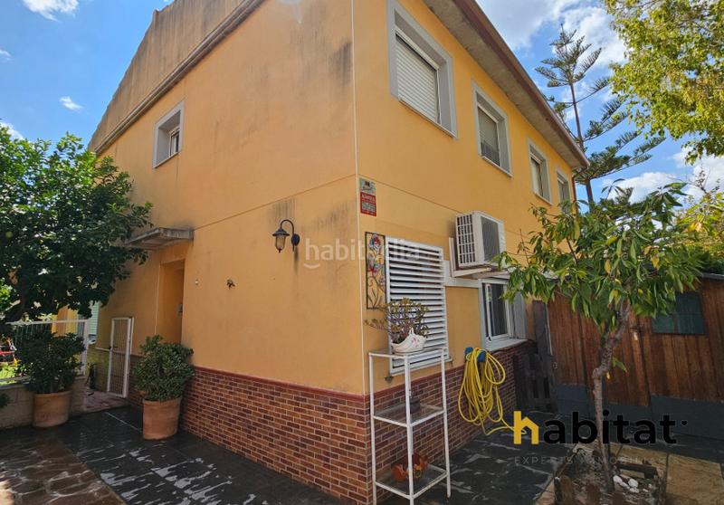 Foto 12fe8646-0410-4940-8517-87bc695f22a4. Casa en carrer moscú 59 chalet pareado en vilafortuny en Cambrils