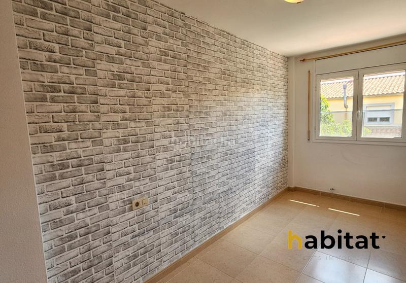 Foto b79aaa05-4382-49bb-bad6-c6d15a1f2ef2. Casa en carrer moscú 59 chalet pareado en vilafortuny en Cambrils