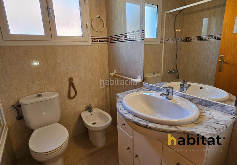 Foto c116fa2e-7e8e-4583-81e7-2f0f87ab1a16. Casa en carrer moscú 59 chalet pareado en vilafortuny en Cambrils
