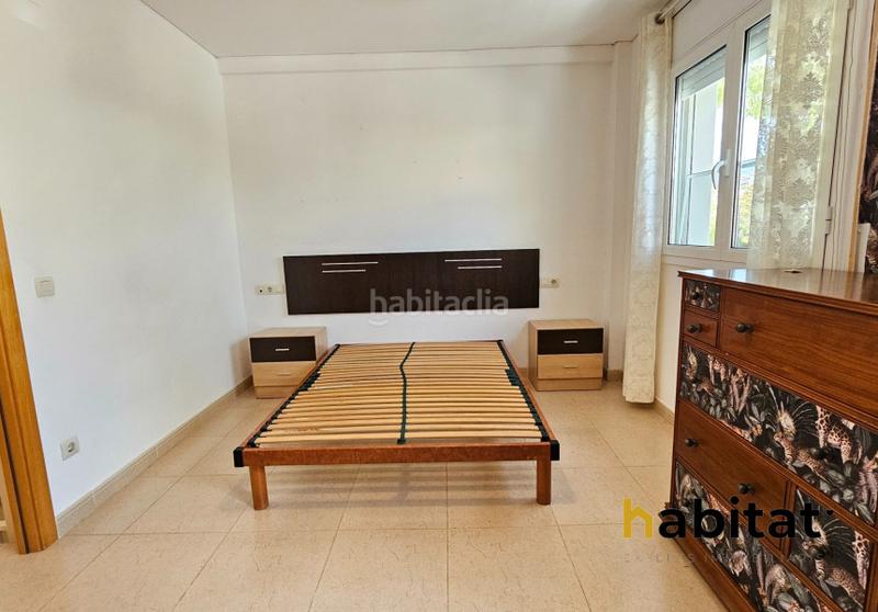 Foto c54858a2-2336-46d7-9d31-3319b9faf63b. Casa en carrer moscú 59 chalet pareado en vilafortuny en Cambrils