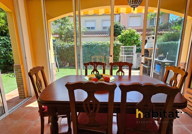 Foto c6ddb28f-91ac-41a3-a1fd-7ace734ab7ae. Casa en carrer moscú 59 chalet pareado en vilafortuny en Cambrils