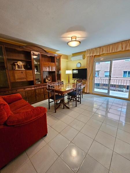 Foto b498a46c-28d4-46fe-b91e-f5fe63358c7e. Pis amb calefacció a Nou Eixample Sud Tarragona