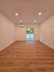 Appartement  Carrer de reding. Piso totalmente reformado a estrenar de 3 habitaciones en c/ red