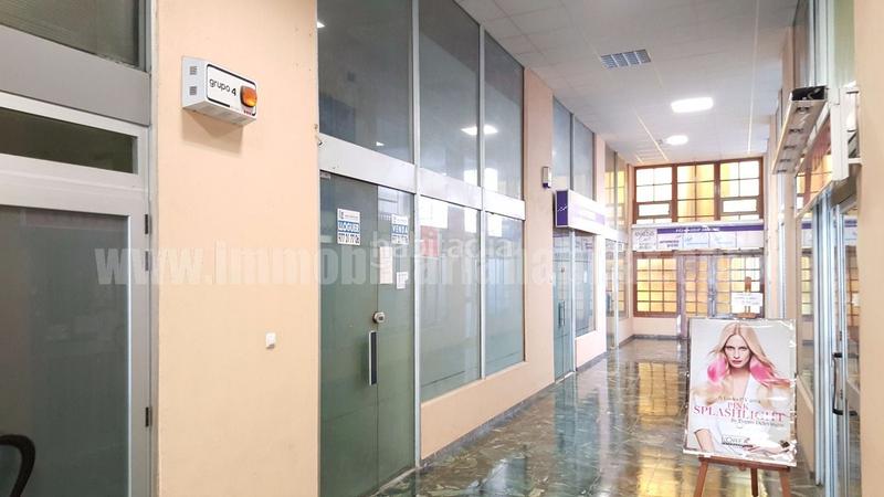 Foto 22324862-3dd5-4875-ab11-9e7d539a65b6. Local comercial a Nou Eixample Sud Tarragona