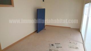 Locale commerciale  N/a. Local en prat de la riba