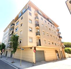 Pis  Carrer tarragona. Piso amueblado y con parking