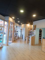 Miete Geschäftsraum in Carrer de les balears 29. Local equipado para peluqueria en la zona del puerto