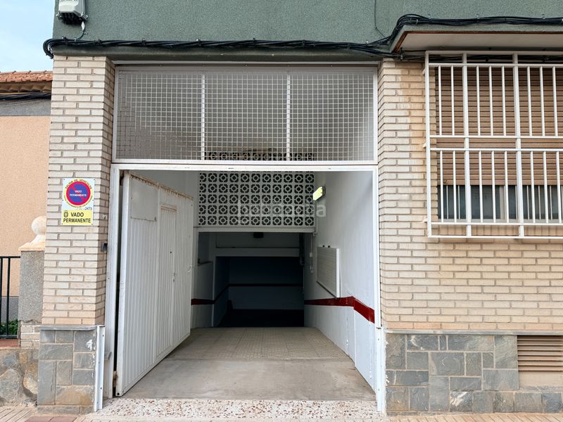 Foto 4019d08f-baea-4000-9d55-ef203936d393. Aparcament cotxe a calle marqués de ordoño 54 a Centro Alcázares (Los)