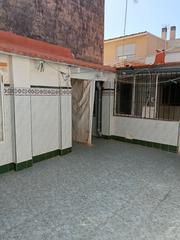 Casa a Los Dolores. Planta baja en venta en los dolores