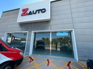 Location Local commercial à Avenida de venecia 15. Local comercial en alquiler en poligono santa