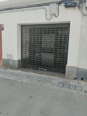 Alquiler Local Comercial en Centre. Local centrico