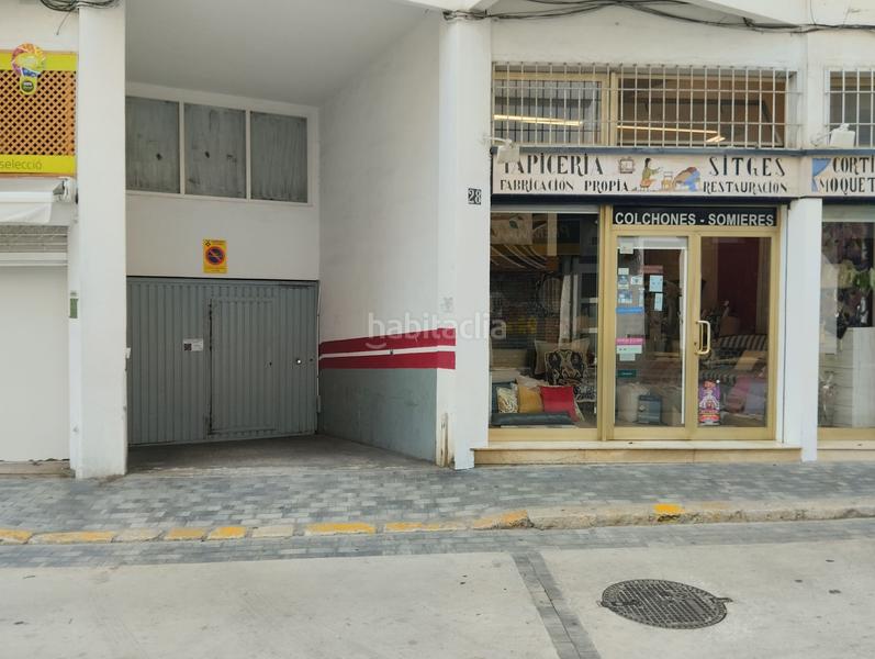 Foto 7063bfa1-7f0c-4a4e-9092-c070f2e9dd7c. Parking voiture dans Centre Sitges