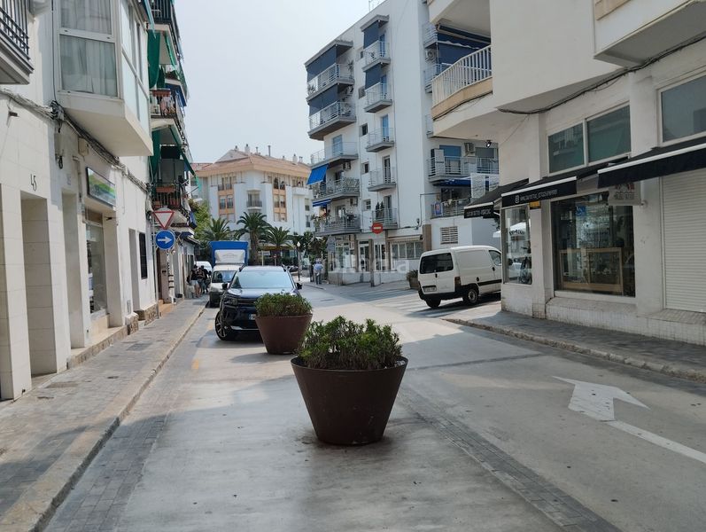 Foto d9ae2b28-ea39-4dff-b877-99830b3718cc. Aparcament cotxe a Centre Sitges