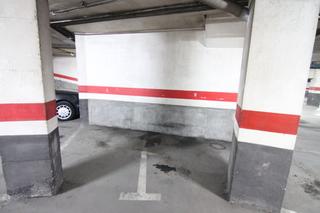 Aparcament de moto a Olesa de Montserrat. Plaza parking de moto en pleno centro