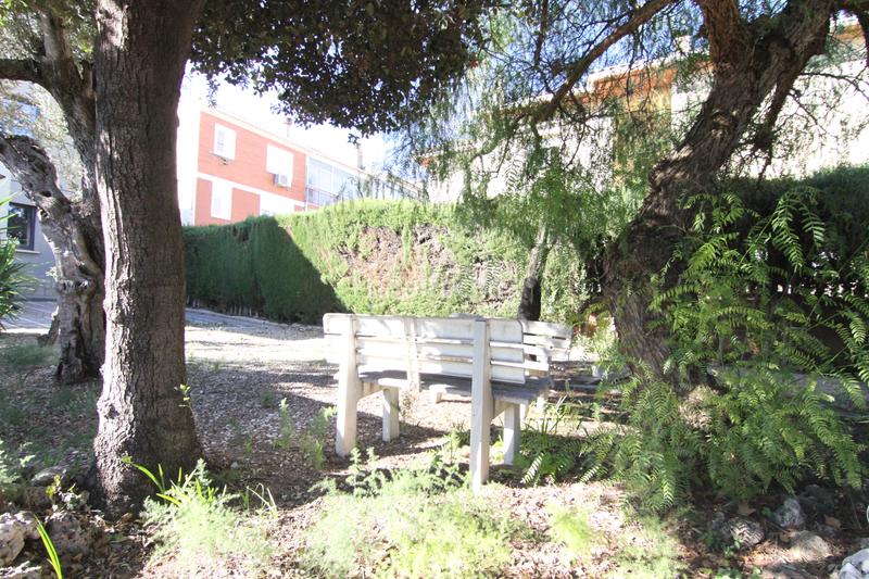 Foto 22c0a040-0972-47db-9cfe-617c8950bd96. Xalet amb xemeneia calefacció aparcament a La plana Esparreguera