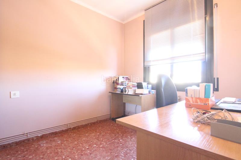 Foto 825b7818-ced6-4950-b951-8edb6663303d. Xalet amb xemeneia calefacció aparcament a La plana Esparreguera