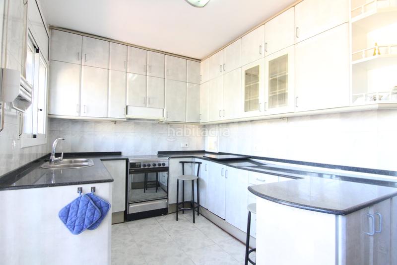 Foto b6b46bba-cd41-4429-af02-ebe79545a370. Xalet amb xemeneia calefacció aparcament a La plana Esparreguera