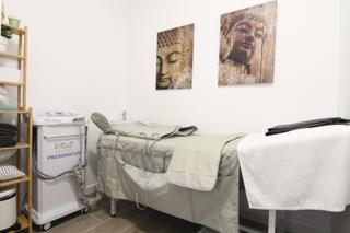 Rent Business premise in Olesa de Montserrat. Se alquila sala polivalente ubicada en estudio coworking del pob