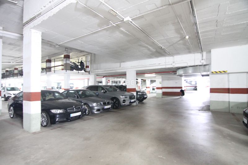 Foto d710de3c-fb40-459c-b4bb-35373b8e5edc. Autoparkplatz in carrer de barcelona 22 in Olesa de Montserrat