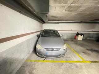 Parking voiture à Carrer del metge carrera 47. Plaza de parquing para coche mediano en la zona del bonpreu