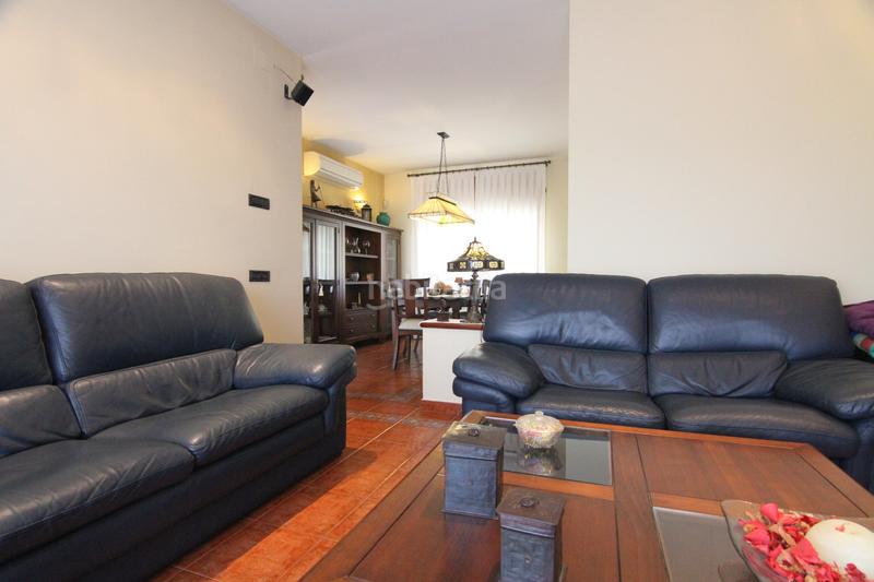 Foto 0d5d893f-ab4a-41d2-bac5-c553db8fab61. Chalet con camino riscaldamento parcheggio piscina in Abrera