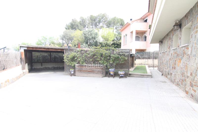 Foto 569e7676-2803-4b1e-ae83-e316f2d1a877. Chalet con camino riscaldamento parcheggio piscina in Abrera