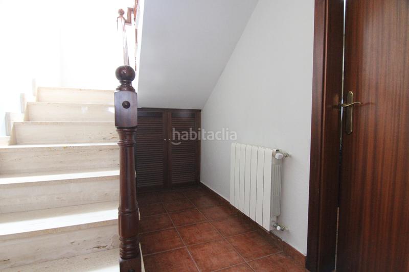 Foto 71f3635f-8a1e-4a3f-8715-157c780c744d. Chalet con camino riscaldamento parcheggio piscina in Abrera