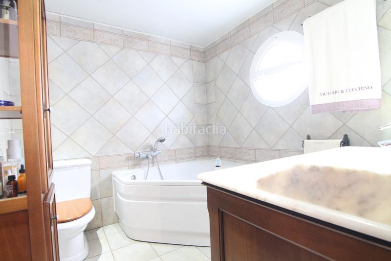 Foto 754e5fb4-348e-4269-b59a-137ca1171a80. Chalet con camino riscaldamento parcheggio piscina in Abrera