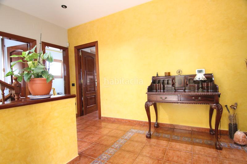 Foto 846134fa-63c5-4543-ab61-94b5aa05e44b. Chalet con camino riscaldamento parcheggio piscina in Abrera