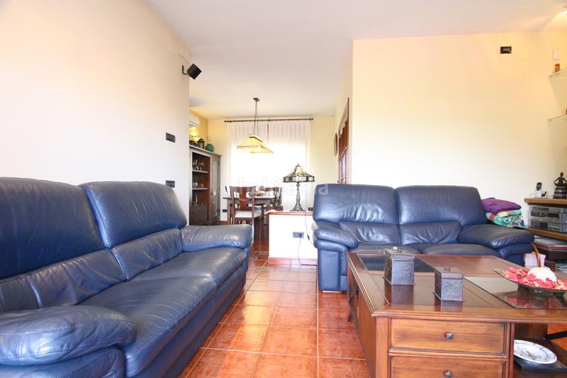 Foto 91ec0d93-1f80-4e9c-82c9-b79916880ece. Chalet con camino riscaldamento parcheggio piscina in Abrera