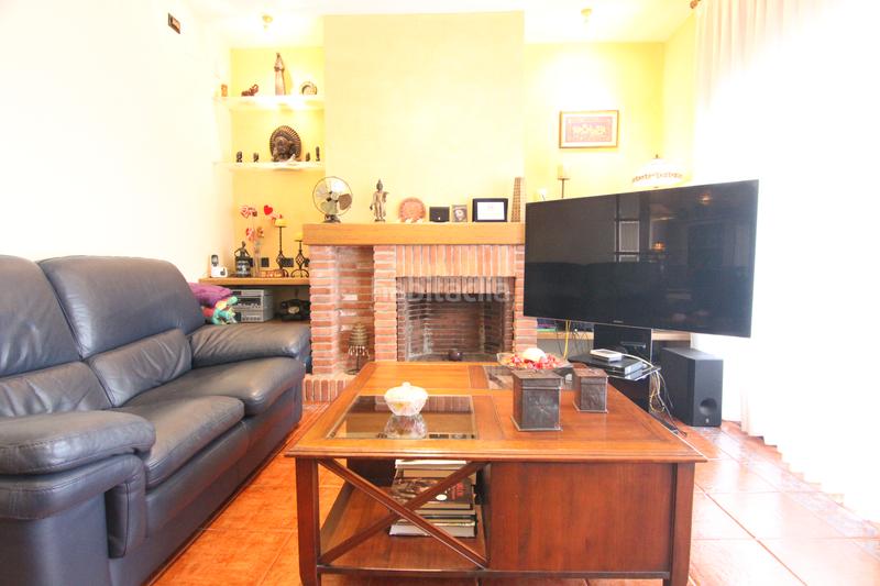 Foto 9ce3c582-3945-4c4e-9d04-2d13c87b51dc. Chalet con camino riscaldamento parcheggio piscina in Abrera